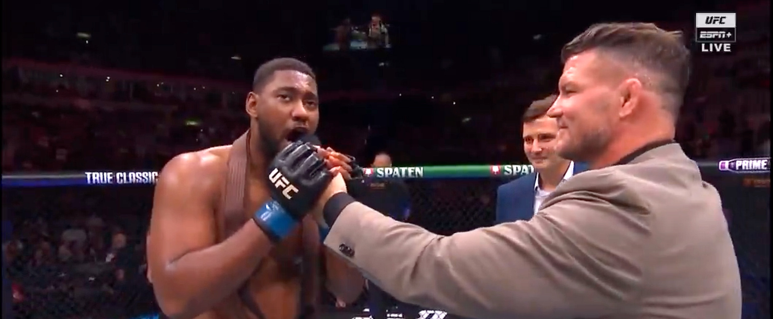 🥊 Mario Pinto Steals the Show at #UFCRio — Fluent in how many languages? Knockout Win, and a Viral Moment